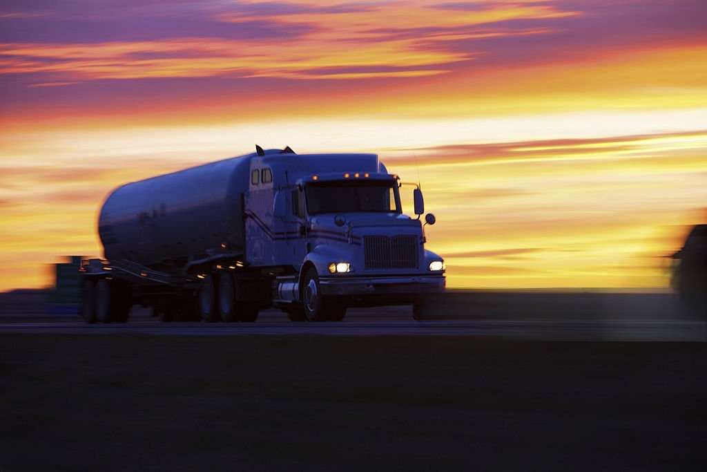 Camion profesional en Atugas Castejon para rutas por Navarra y corredor del Ebro